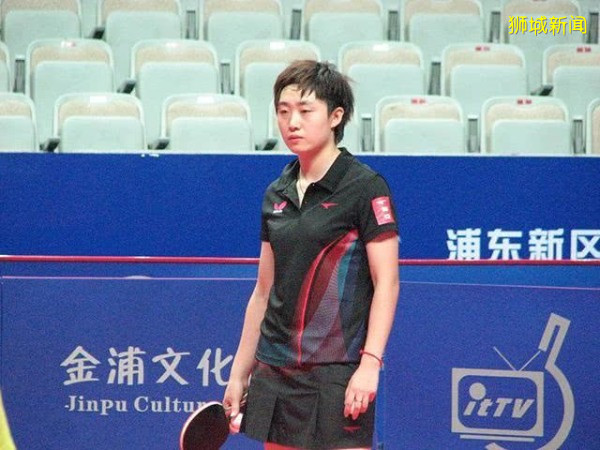 19歲被國乒淘汰,24歲以新加坡人身份奪冠,30歲被移除新加坡隊