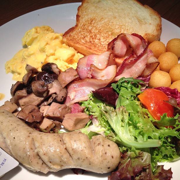 新加坡全天供應早餐的餐廳大盤點！睡到幾點都可以享用美味早餐哦