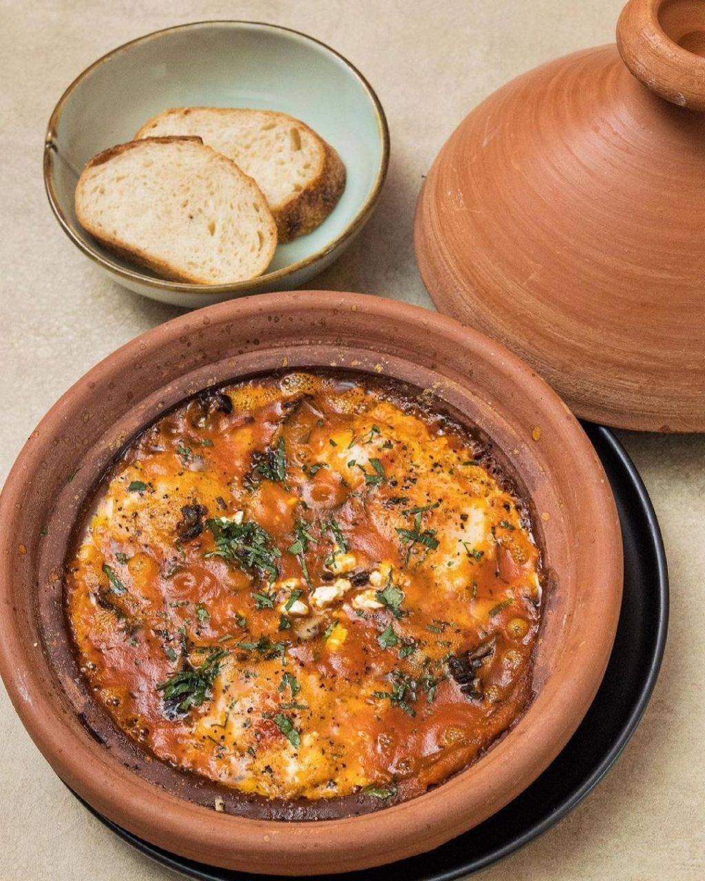 摩洛哥風格、粉紅咖啡館La Fez Bakery & Cafe💘置身馬拉喀什街頭、栽進粉嫩王國裏✨