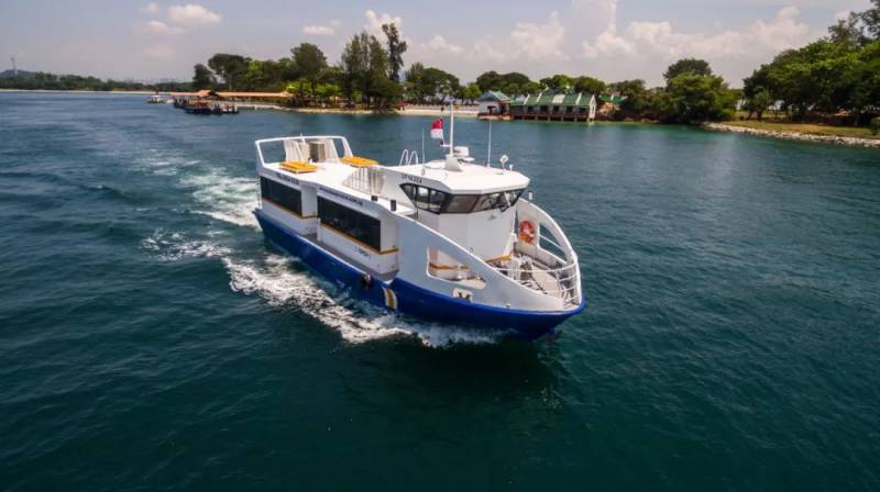 生日、求婚、潛水、團建！10個租遊艇的攻略，人均不到100新幣，低至5折