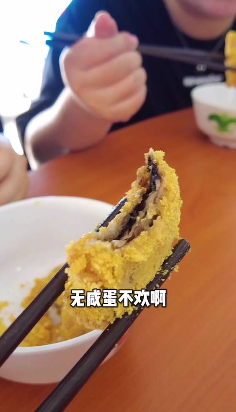 人均$15吃滿滿一桌!組屋樓下魚頭爐,湯底熬制5小時,太鮮了