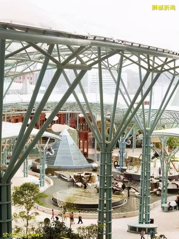 蛰伏多年,狮城变得多姿多采,不再被定型为正经八百的—新加坡