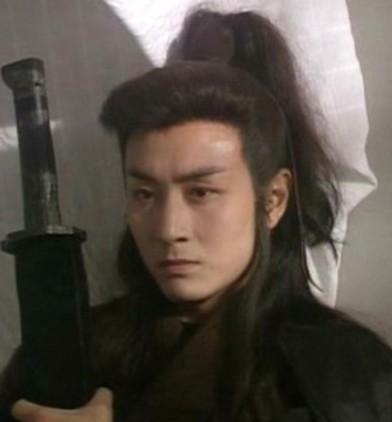 曾是TVB大红人,被称“新加坡第一帅哥”,如今靠投资房产成富翁