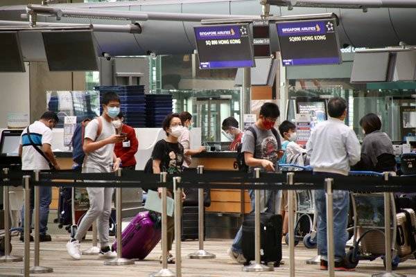 泡泡班机变“普通班机” 狮城10多人照旧飞港