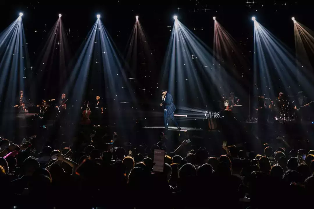 實拍:林俊傑2000人演唱會座無虛席、不設安全距離!王乙康到場