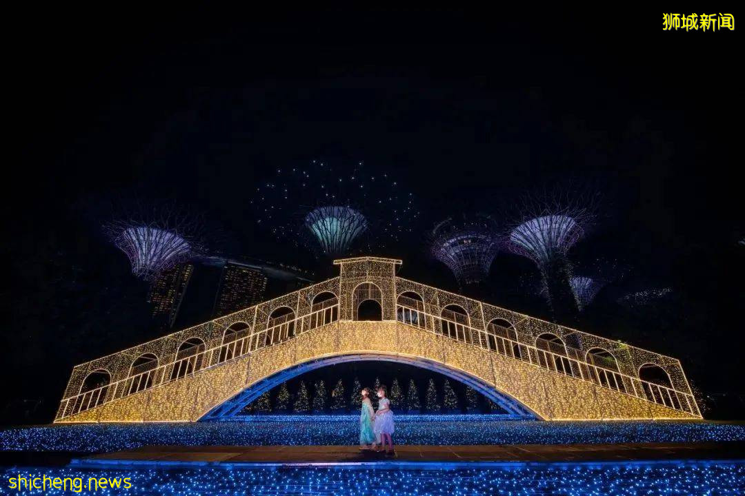 美輪美奂！新加坡聖誕仙境回歸，星光大道、熱帶雪、嘉年華