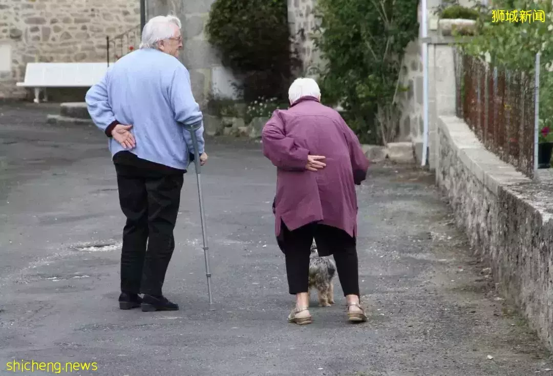 调查:新加坡近半雇员认为灵活工作安排应成为职场新常态