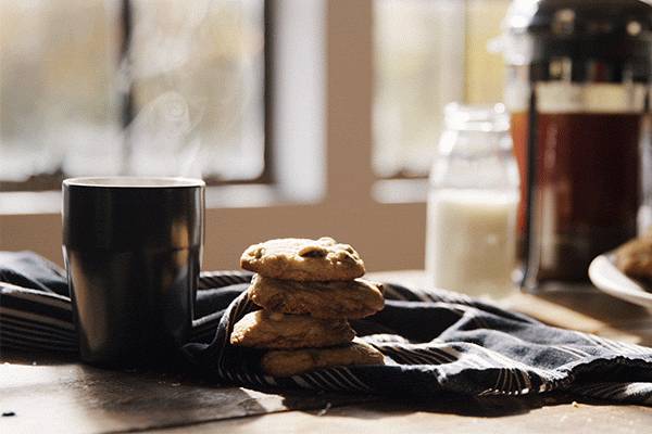 老字号宝源饼家坚持手工制作豆沙饼90年