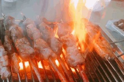 东北烤串、瓦罐烧烤、锡纸烧烤... 最全的烧烤种类都在这家店了