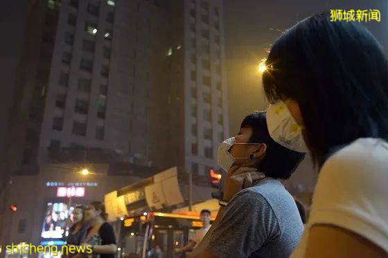 在新加坡海底捞上班,就像被打了鸡血一样