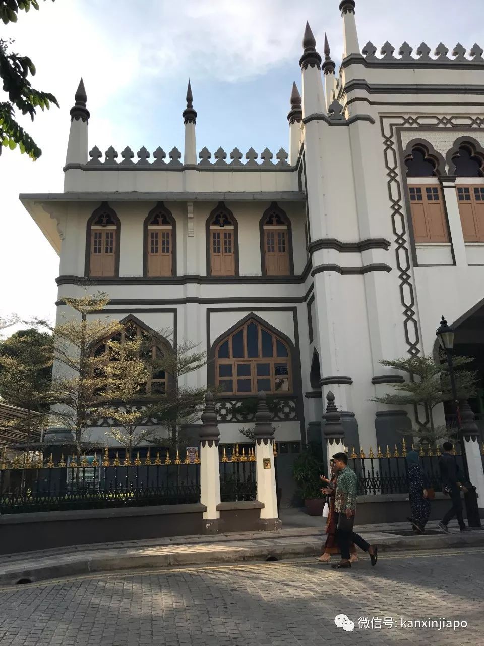 新加坡闹市区里，居然有个马来村