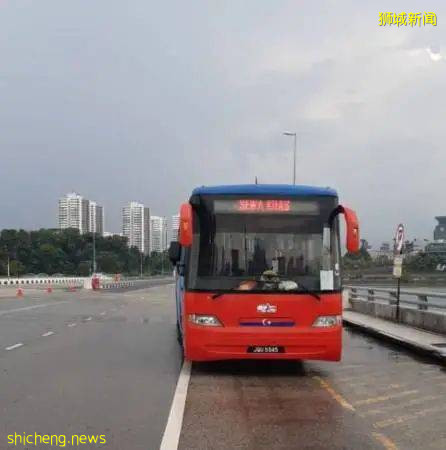 柔佛长堤免费巴士服务开跑,往返马来西亚新山关卡和新加坡边境