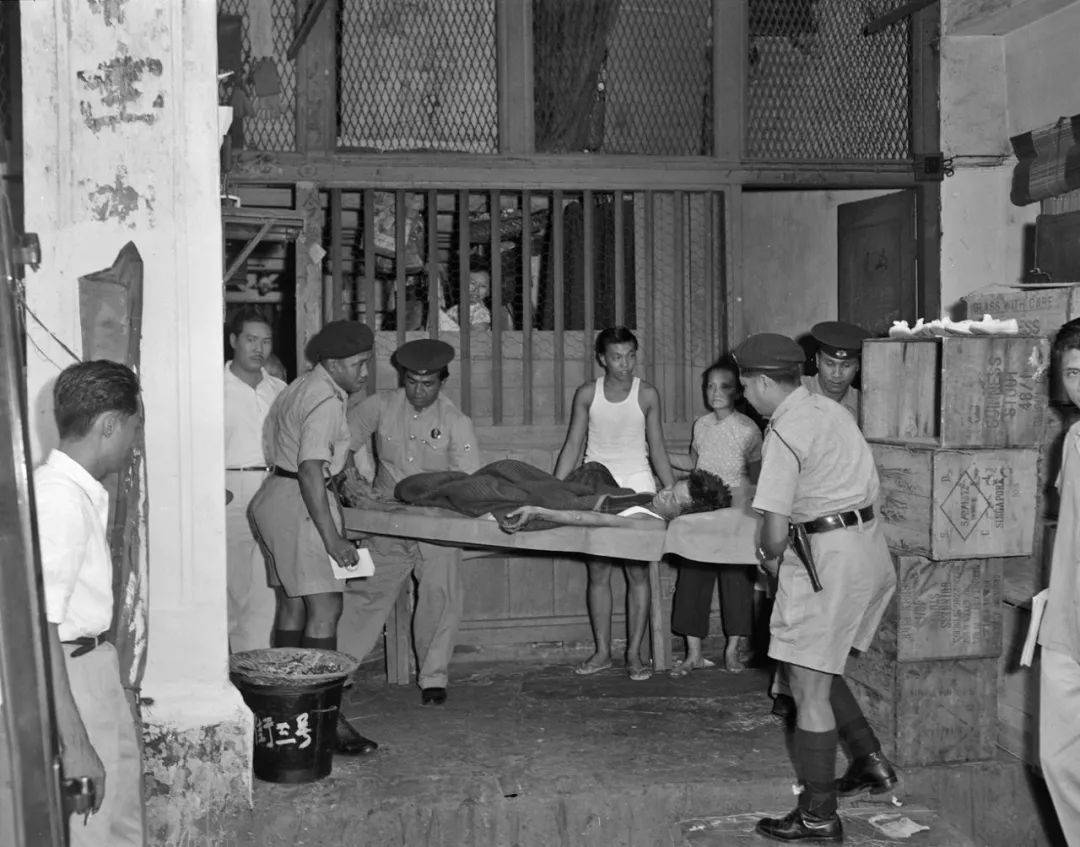 咖啡店內的愛與恨