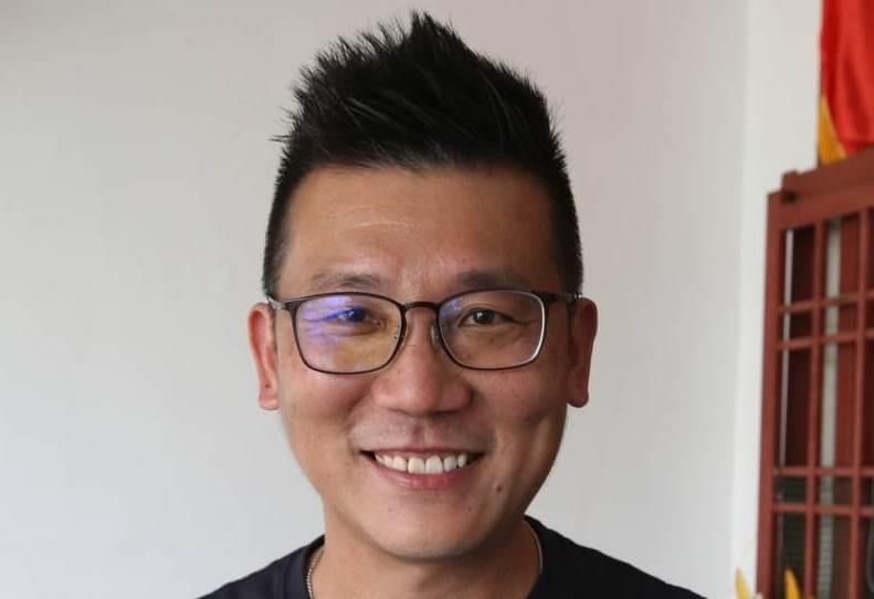 當了20年越堤族,他們終于放棄1:3的兌換率