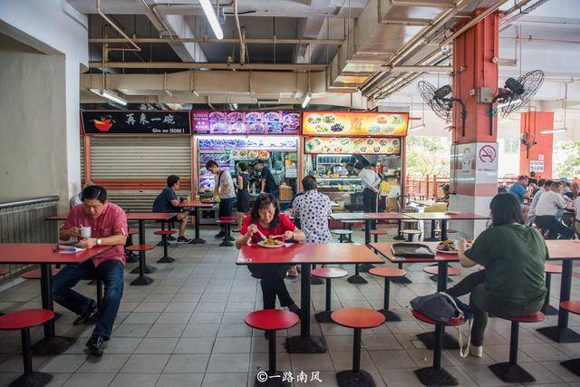 新加坡物价很高，但唐人街这座大厦东西很便宜