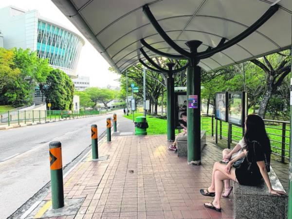 南大巴士站干案 男子偷拍裙底被逮