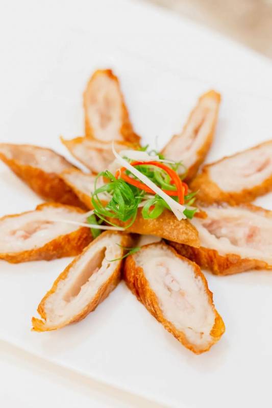 三人行新店開業!三人來吃就送招牌菜!全島三店同慶