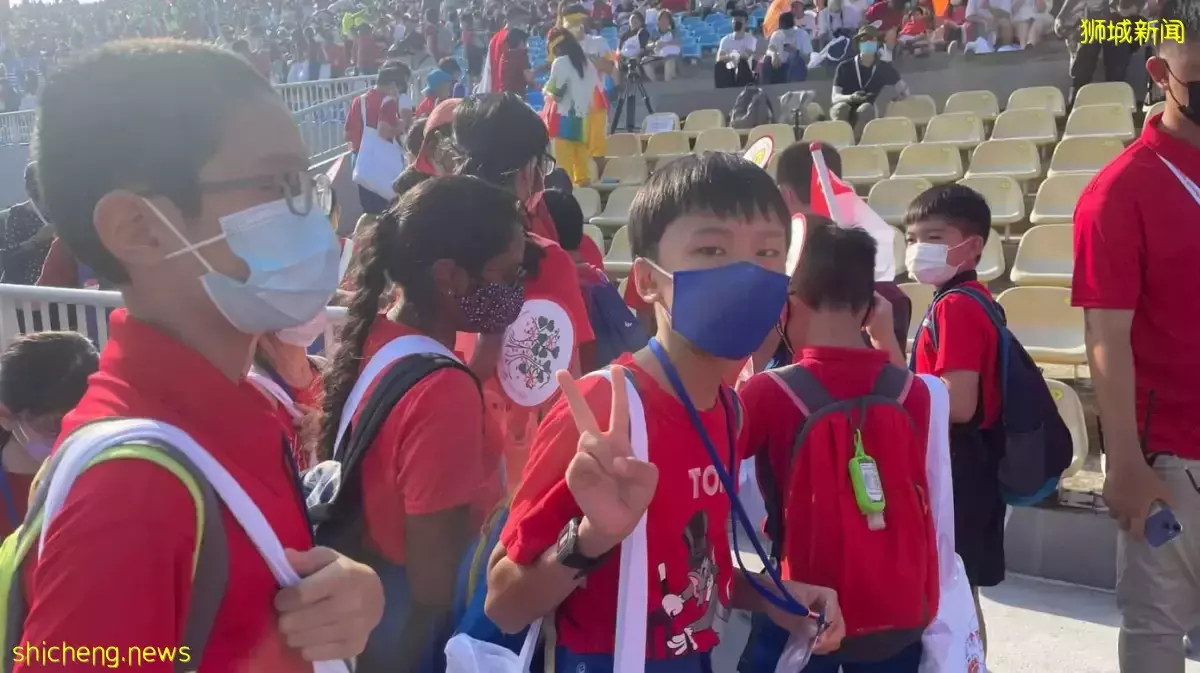 时隔两年“红海”归来 小五生观看首场国庆庆典国民教育演出 