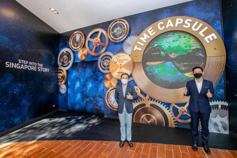 新加坡摩天轮推出全新导览“时光之旅”，穿越时空至700年前