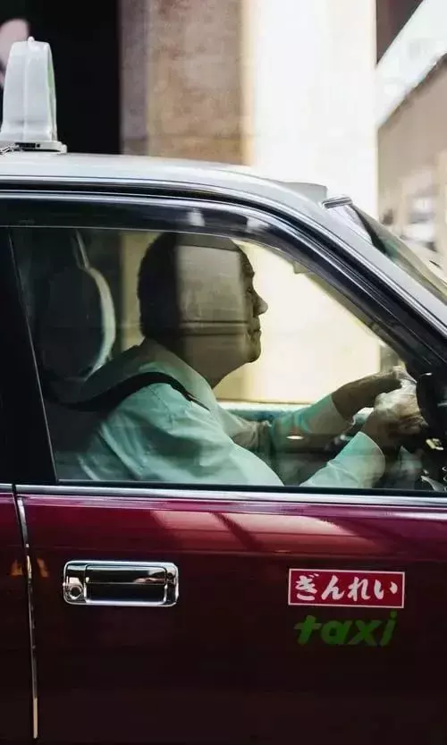 新加坡发出5张电召执照，越来越多人加入私召车行业