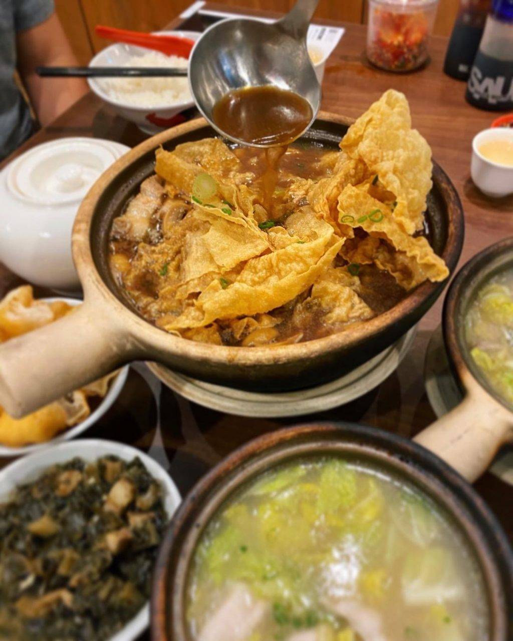 正宗道地好滋味🤤 新加坡也能嘗到的“馬來西亞美食”大搜羅！槟城、怡保、新山、砂拉越都有💥