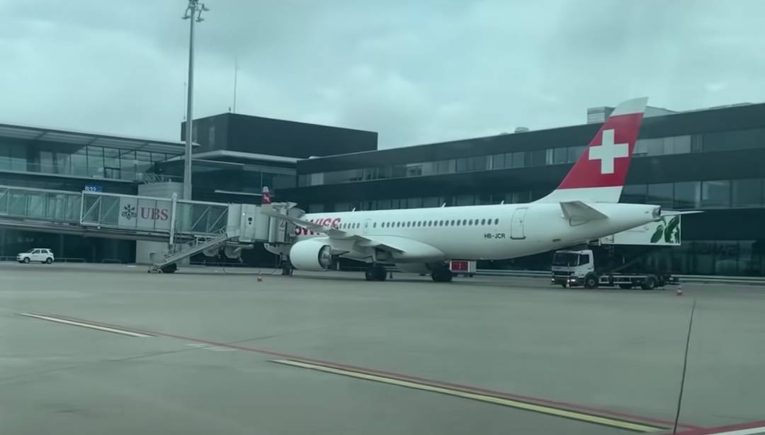 前新加坡空姐实拍记录,她在新航的最后一程