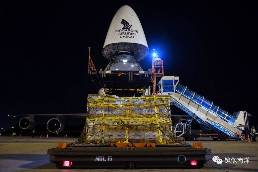 首批新冠疫苗已抵达新加坡,你会去打吗