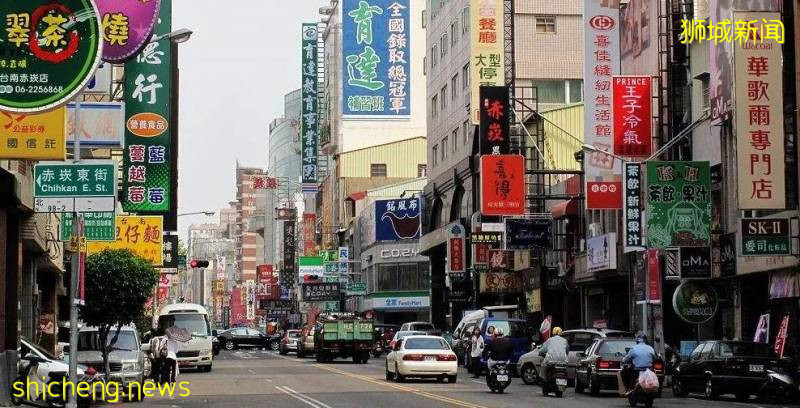 为什么港澳台坚持用繁体字，新加坡和马来西亚反而用简体字