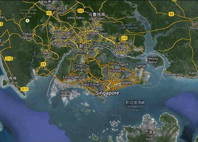 马六甲海峡不收费,弹丸之地的新加坡到底靠什么挣钱