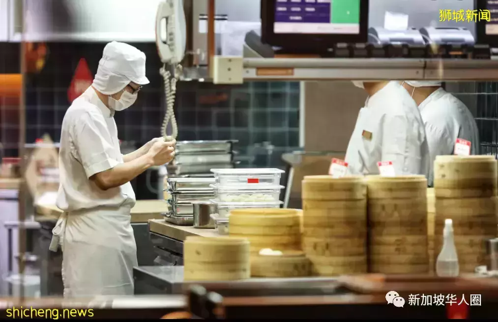 新加坡收紧WP和SP准证，上涨劳工税，多家餐厅公司苦不堪言