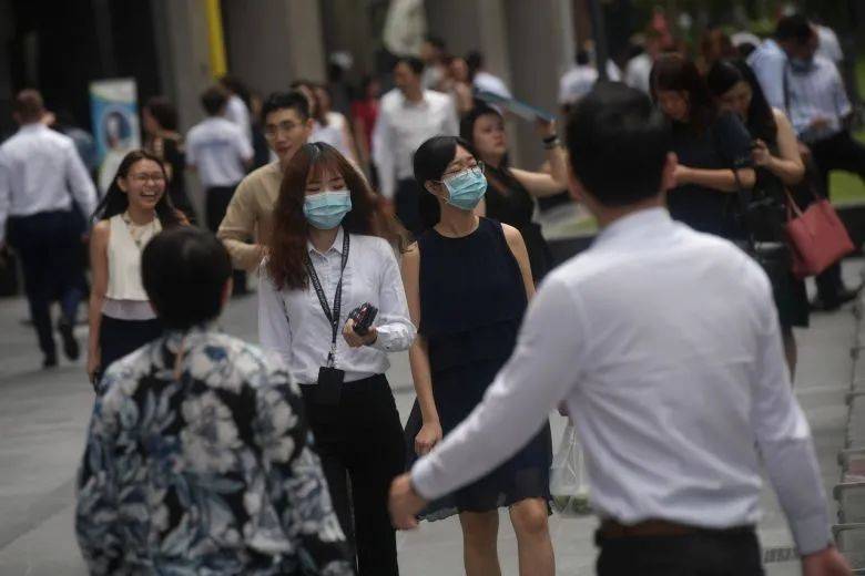 2020年，你們最終都離開了新加坡！“月薪6000新幣，但我想回國了！”