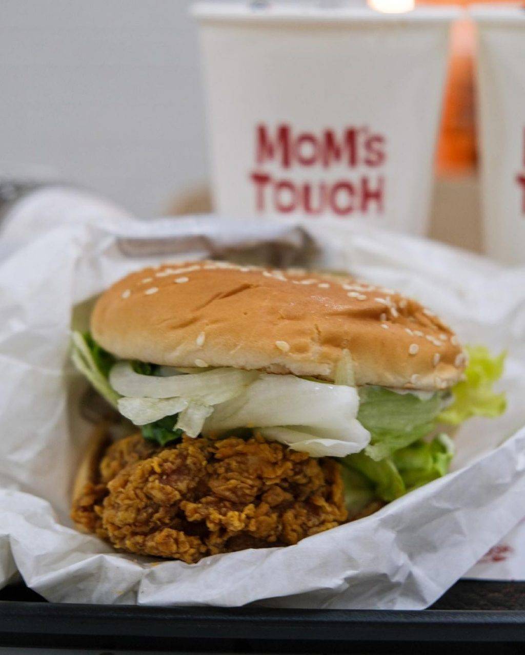 Mom's Touch全新分店在The Centrepoint🎉開業優惠來襲💥四月份指定漢堡買一送一🍔