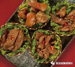 排队5小时!网红凑凑火锅来新加坡了!锅底无限续、奶茶免费喝!菜品大曝光