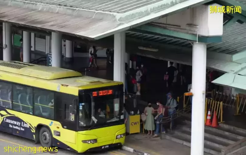 直擊新加坡全面首日，各處人從衆