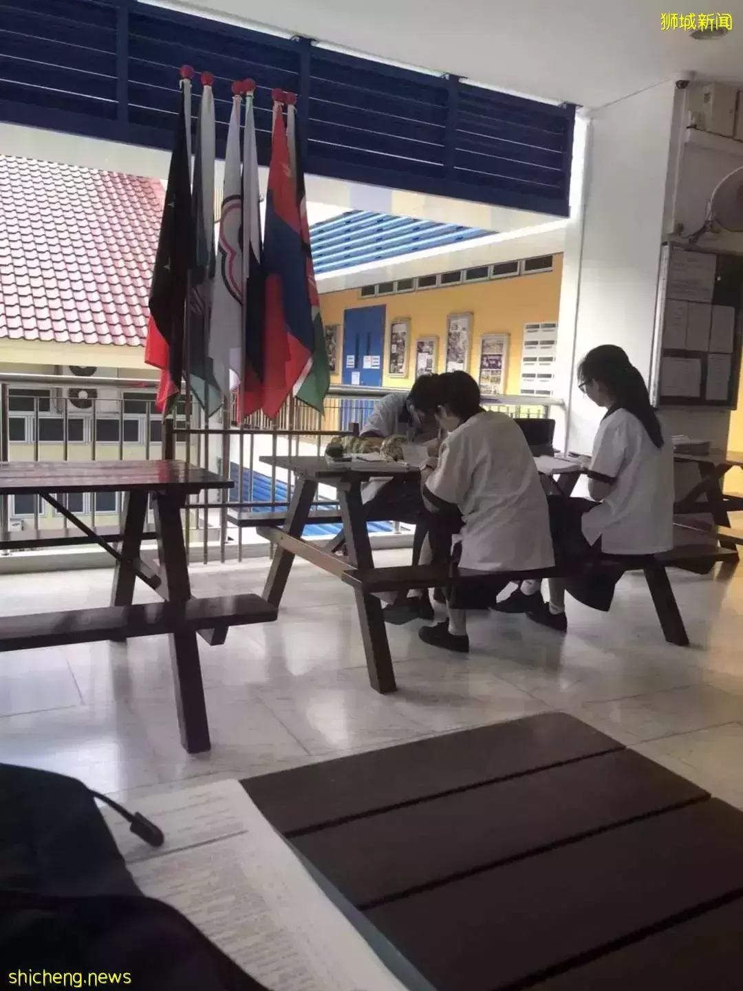 不用參加AEIS考試也能讀新加坡政府學校體系！可陪讀