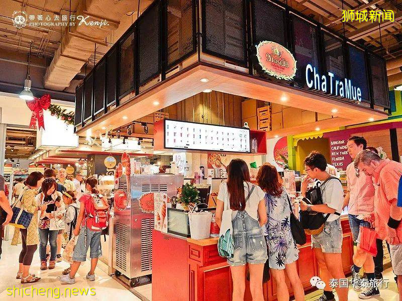 泰國網紅奶茶店登陸新加坡，排隊幾十米！堪比喜茶開業