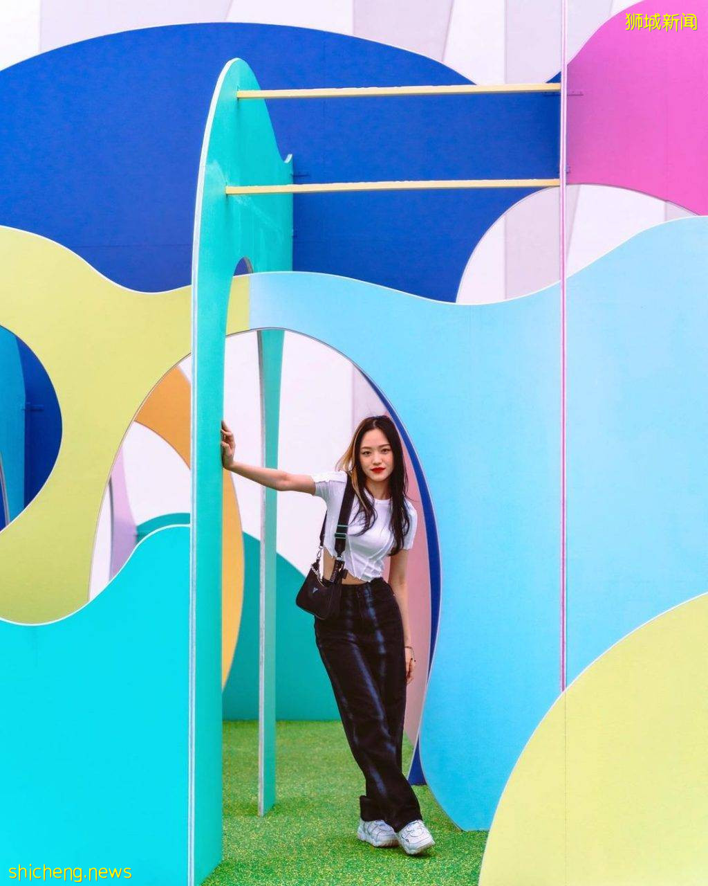 Downtown East最新藝術裝置“Wave Hello”🌊糖果色調、波浪形狀🍬展出六個月，免費打卡