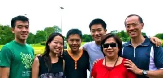 棄“政”轉“商”：新加坡前外長楊榮文的故事