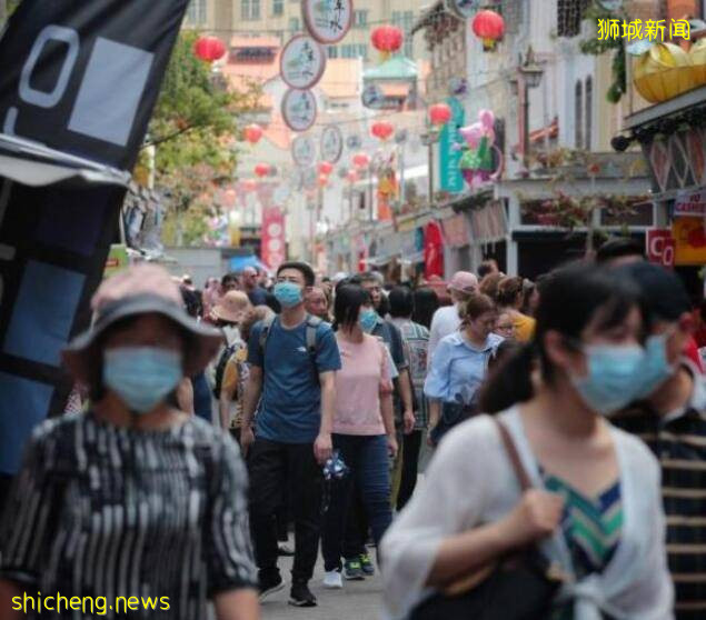 村长喊话:新加坡当下疫情或比去年更危险,在家呆着别瞎跑