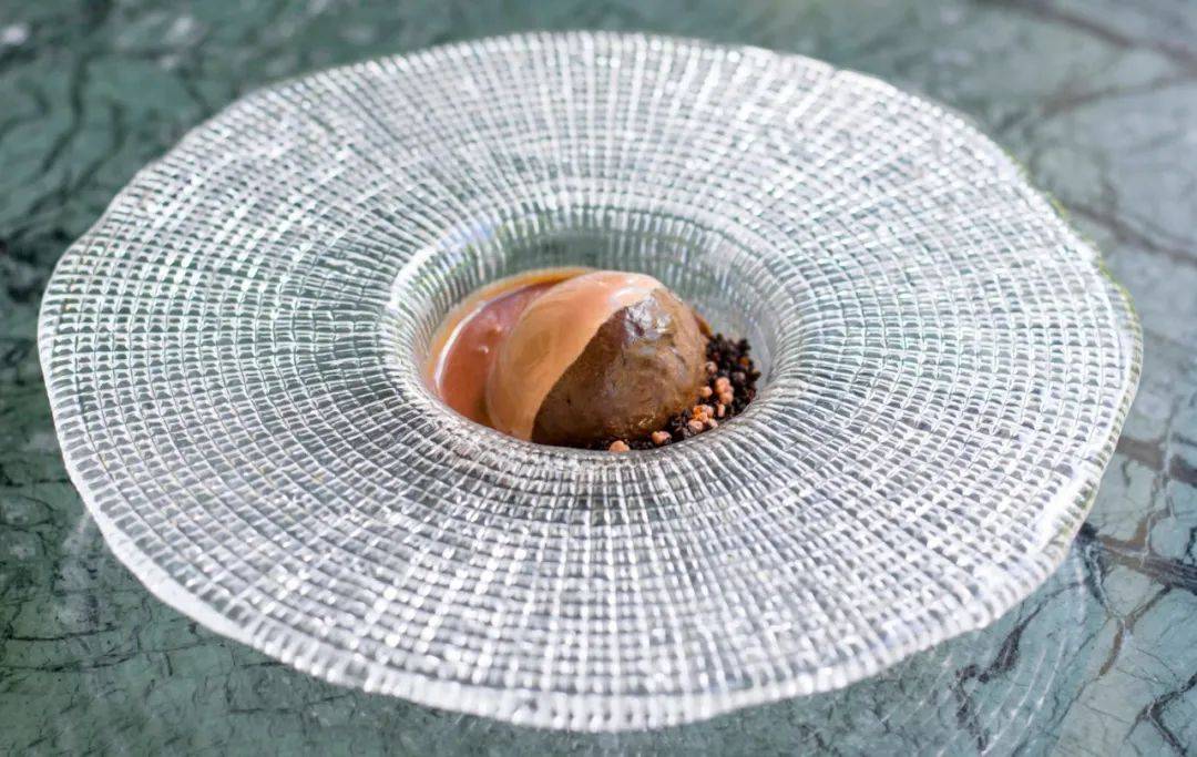 狮城口味包罗万有,无论是传统的招牌叻沙,还是米芝莲星级新加坡佳肴,这都有