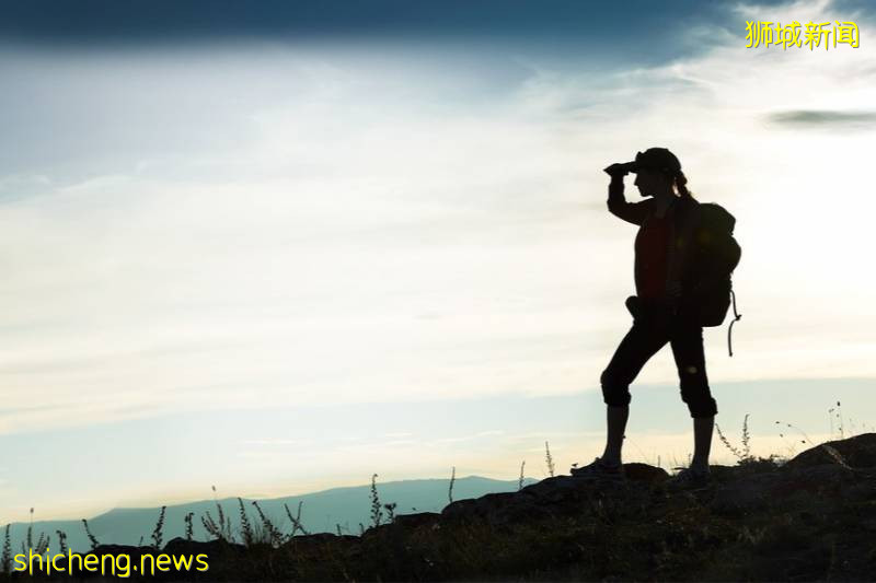 “踏入”名校、邊玩邊學，這個暑假就在新加坡國立大學線上經濟學術集訓營!