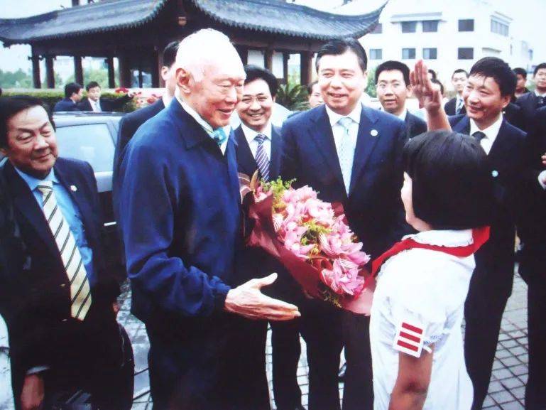 李光耀鲜为人知的“园区故事”