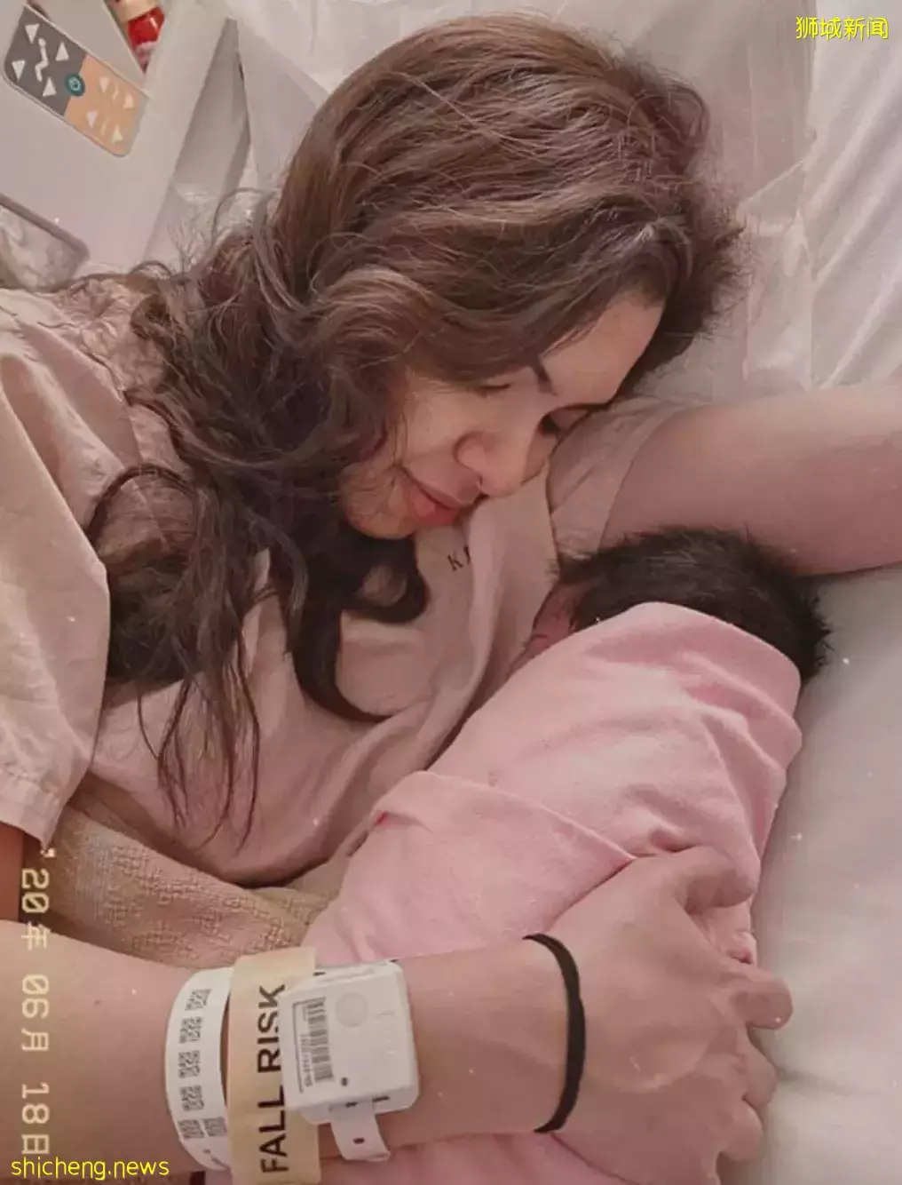 新加坡女警哭訴：懷孕30周忙到沒時間吃飯，還是被職場霸淩了