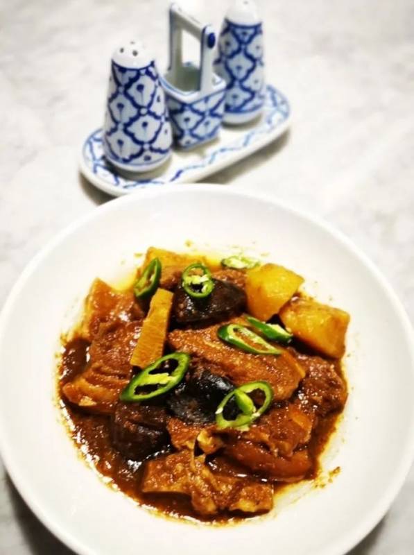 “小娘惹“热播剧背后的男人,开店了