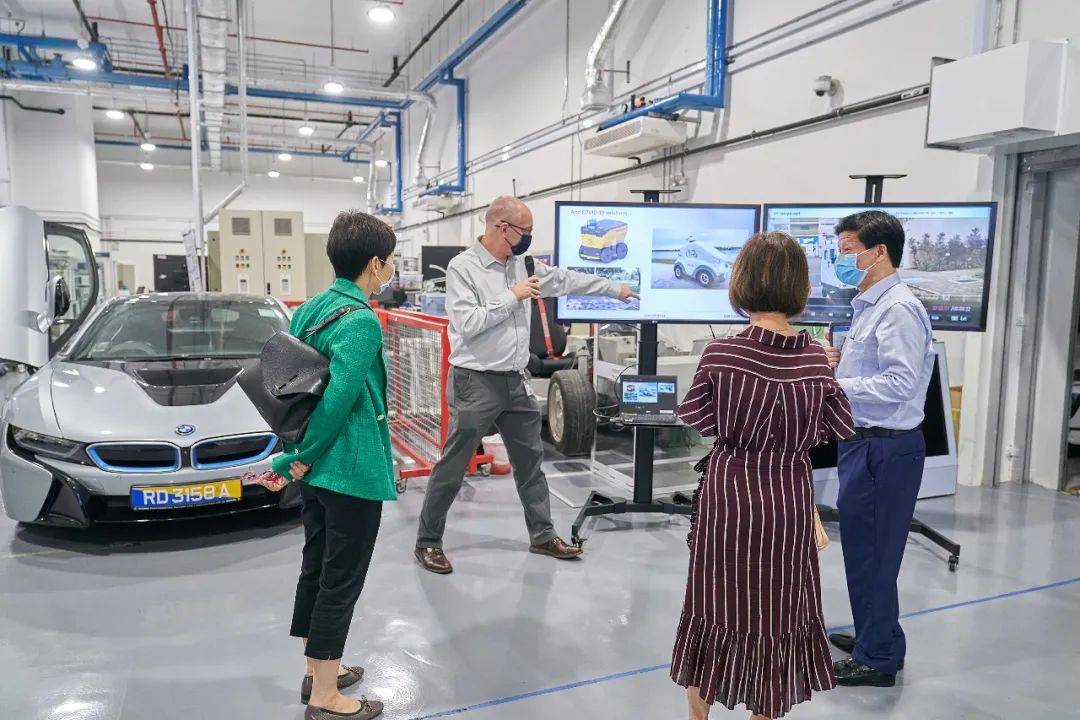 南洋理工大學校園驚現 “無形之手”！你怎麽看