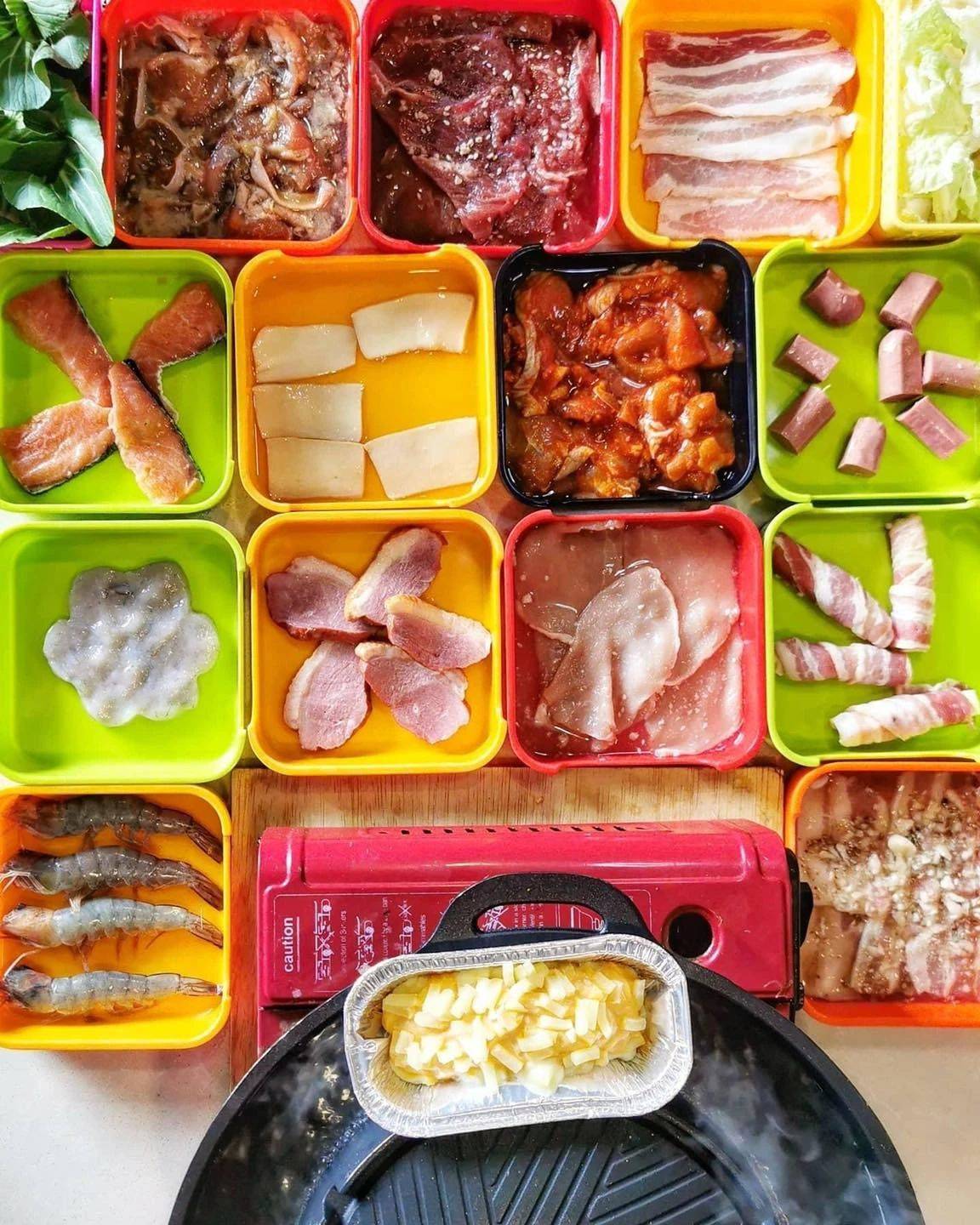 新加坡牛車水人從衆𠈌!他們都去這家店,泰式烤肉+火鍋太上瘾了!每盤1.8元起