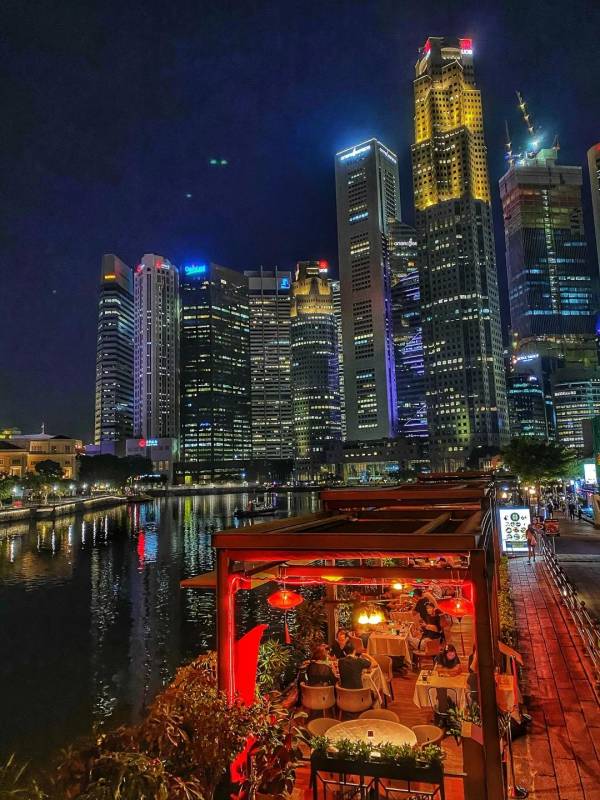 狮城港式粤菜四大名厨之一,坐镇新加坡河畔20年老字号,为你带来惊喜和福利