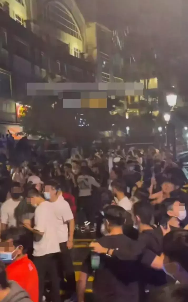 新加坡跨年上百人违例聚集,恐造成超级传播事件