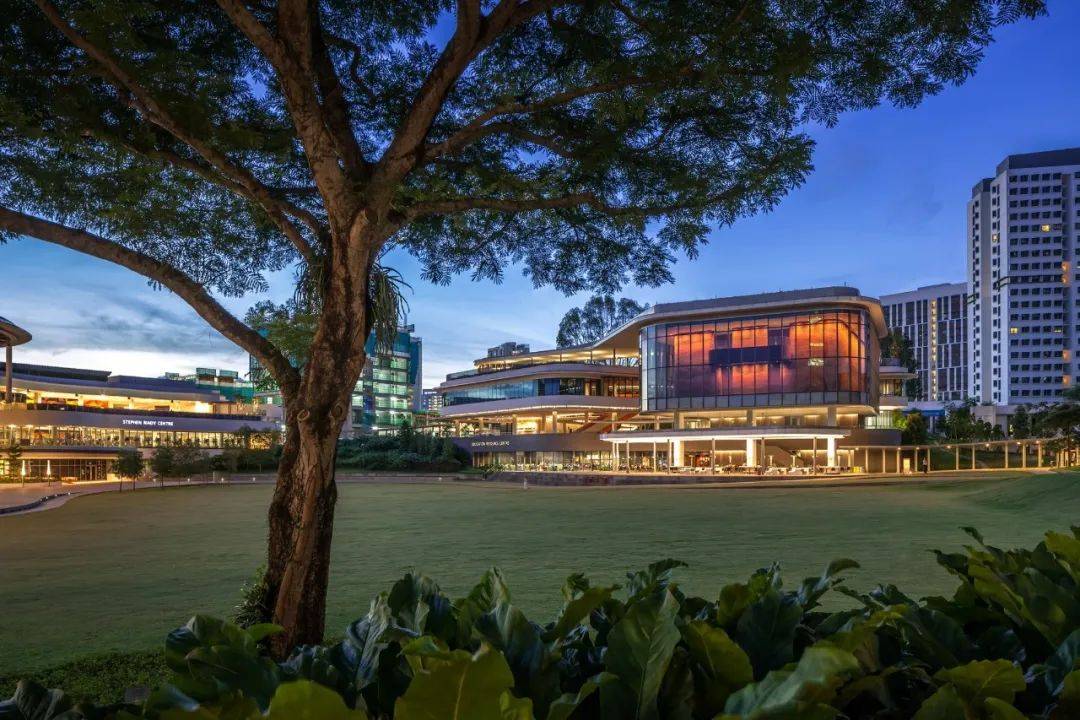 人間四月,來感受新加坡國立大學的春天