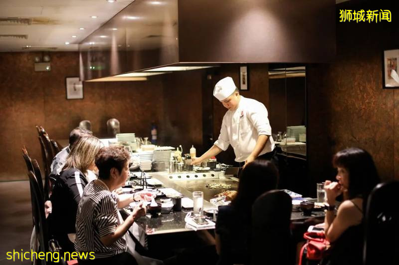 火焰中的“刀光劍影”,新加坡有哪些好吃好玩又好看的日式鐵板燒